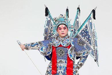 《战地2042》“流亡之路”中配微电影 见证引发全面战争